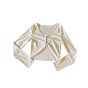 Dazy Long Sleeve White V-Neck Cropped Long Sleeve T-Shirt